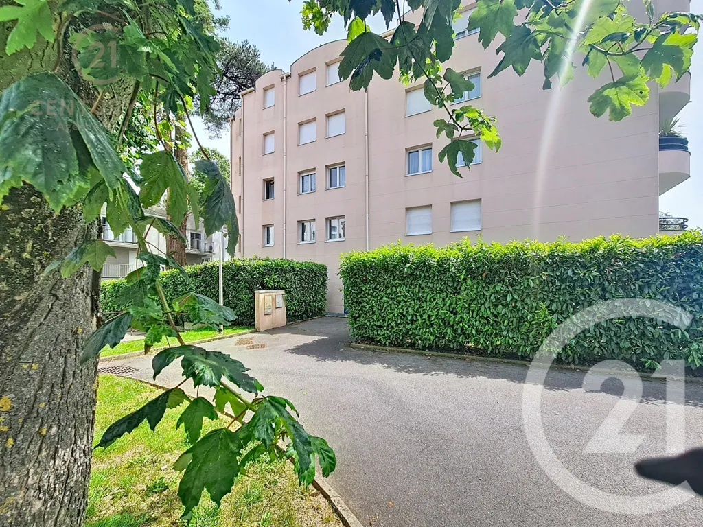 Extérieur - Studio avec Balcon à Torcy