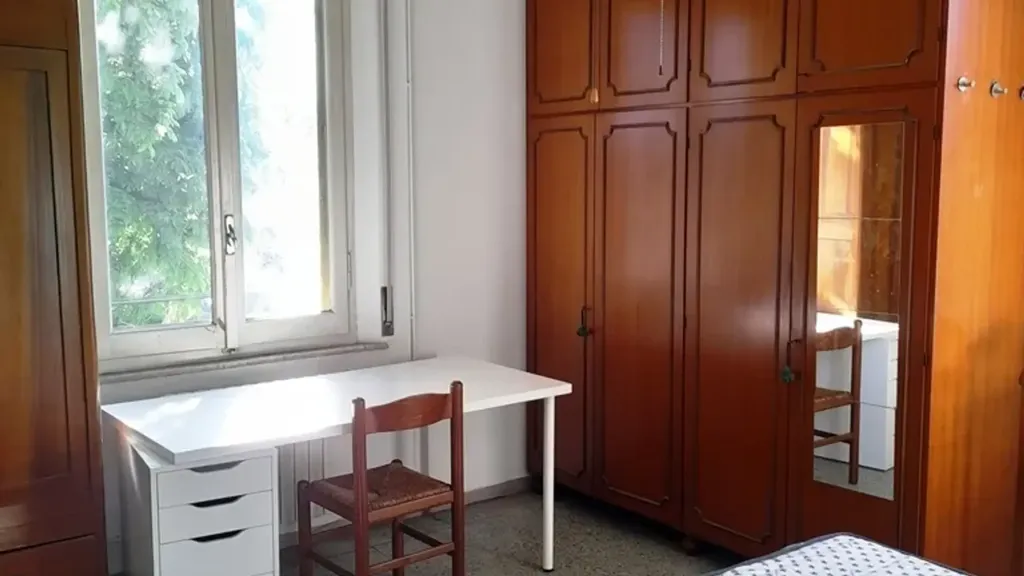Chambres - Trilocale with Balcony in Parma