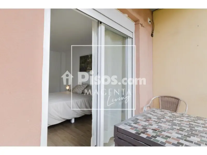 Rõdu - Bright Studio with Balcony in Murillo Street