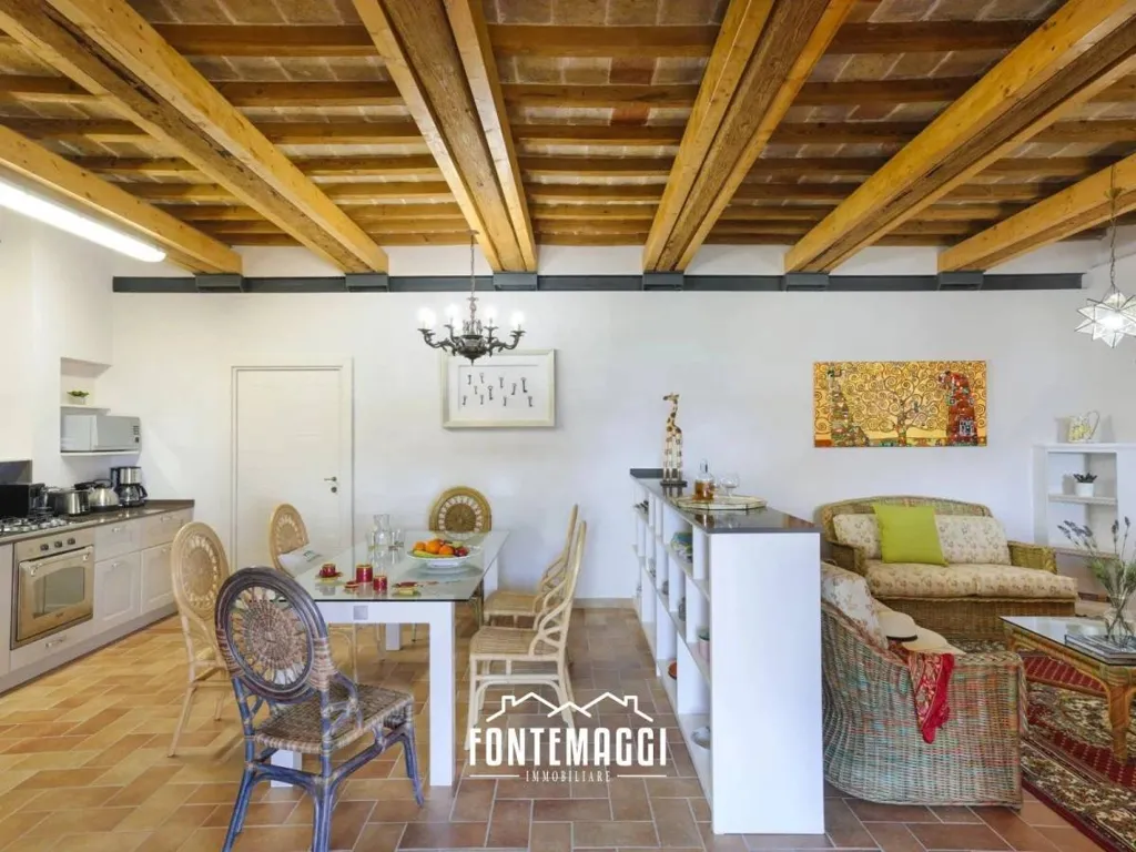 Salle à manger - Villa with Sea View in San Costanzo