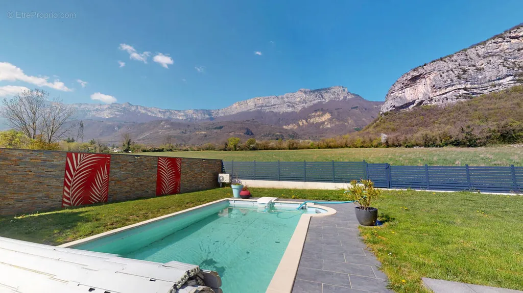 Bassein - Modern House with Panoramic View in Claix