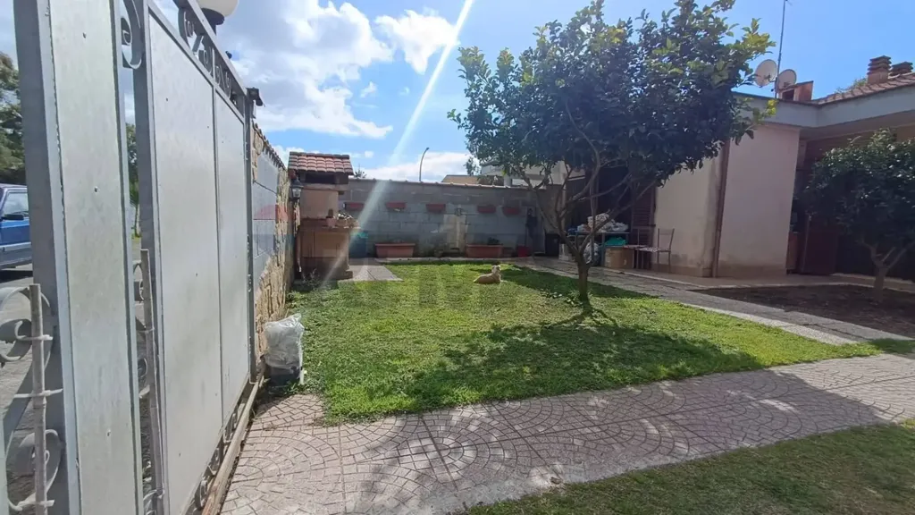 Aed - Villa with Garden in Ardea, Colle Romito