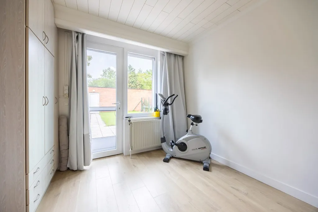 Pièces - Appartement avec Terrasse et Garage à Schoten