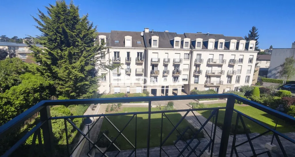 Balcon - Appartement 2 Pièces avec Balcon au Centre de Rambouillet