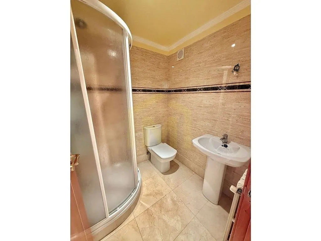 Bathrooms - Sunny Apartment with Terrace in Rosal