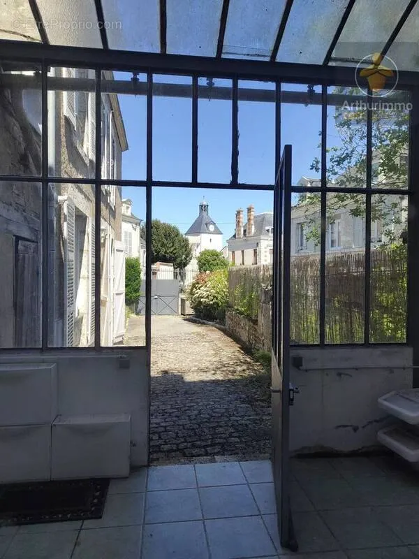 13-toaline maja asukohas Beaugency