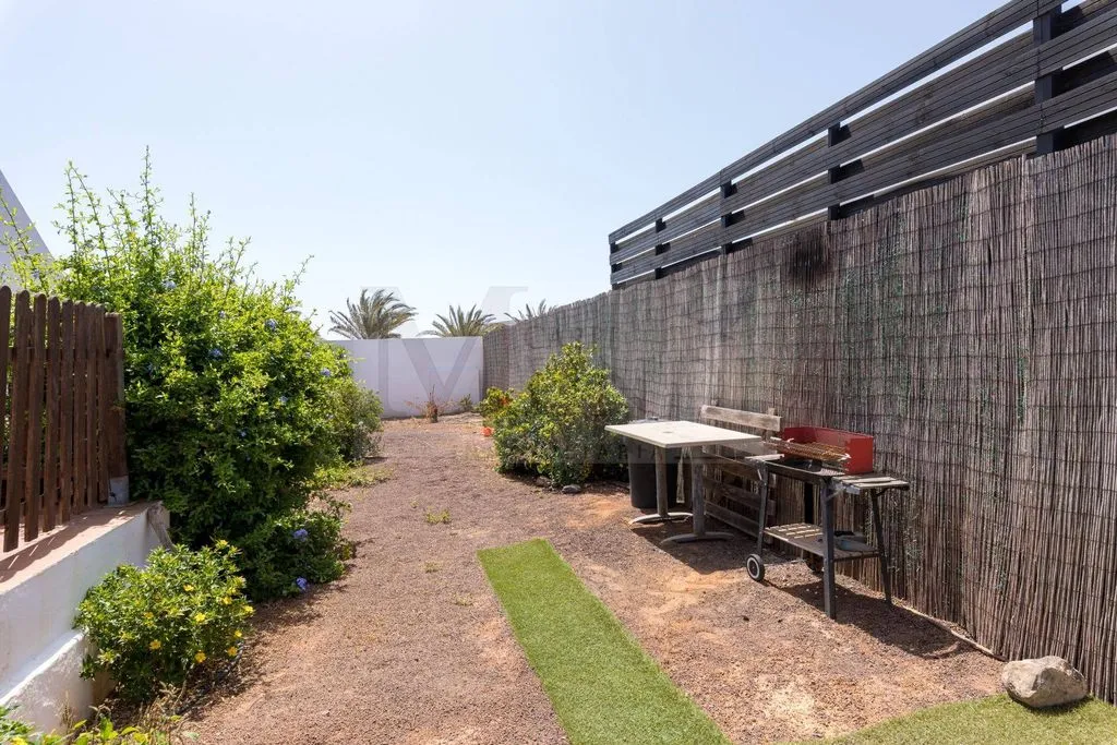 Jardin - Luxury Villa with Pool in Villaverde, Getafe