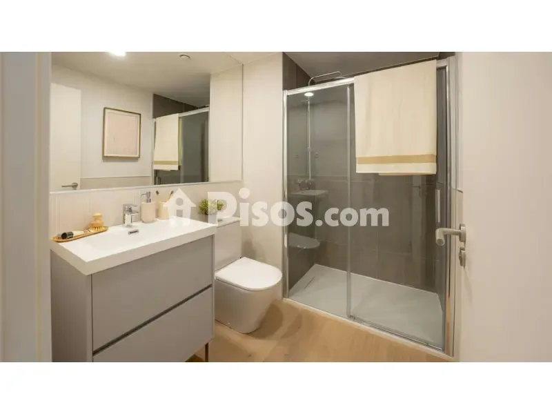 Salles de bain - Modern Apartment with Patio in Alcobendas