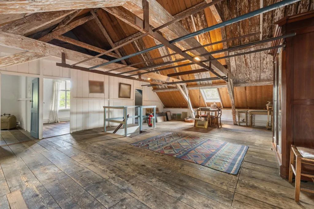 Rooms - Monumental Villa with Historical Charm in Breda