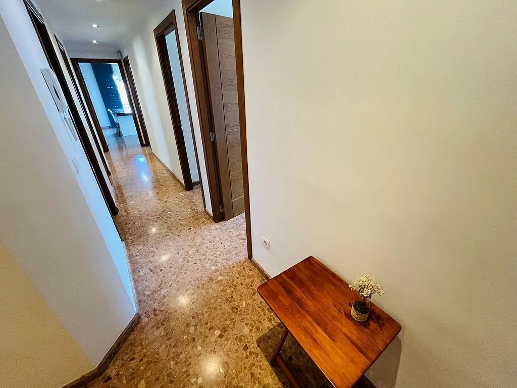Hallway - Student-Friendly Flat with Balcony in Moncada