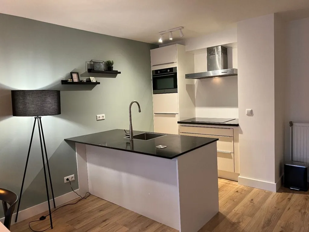 Köök - Fully Renovated End-Unit in Heerlen