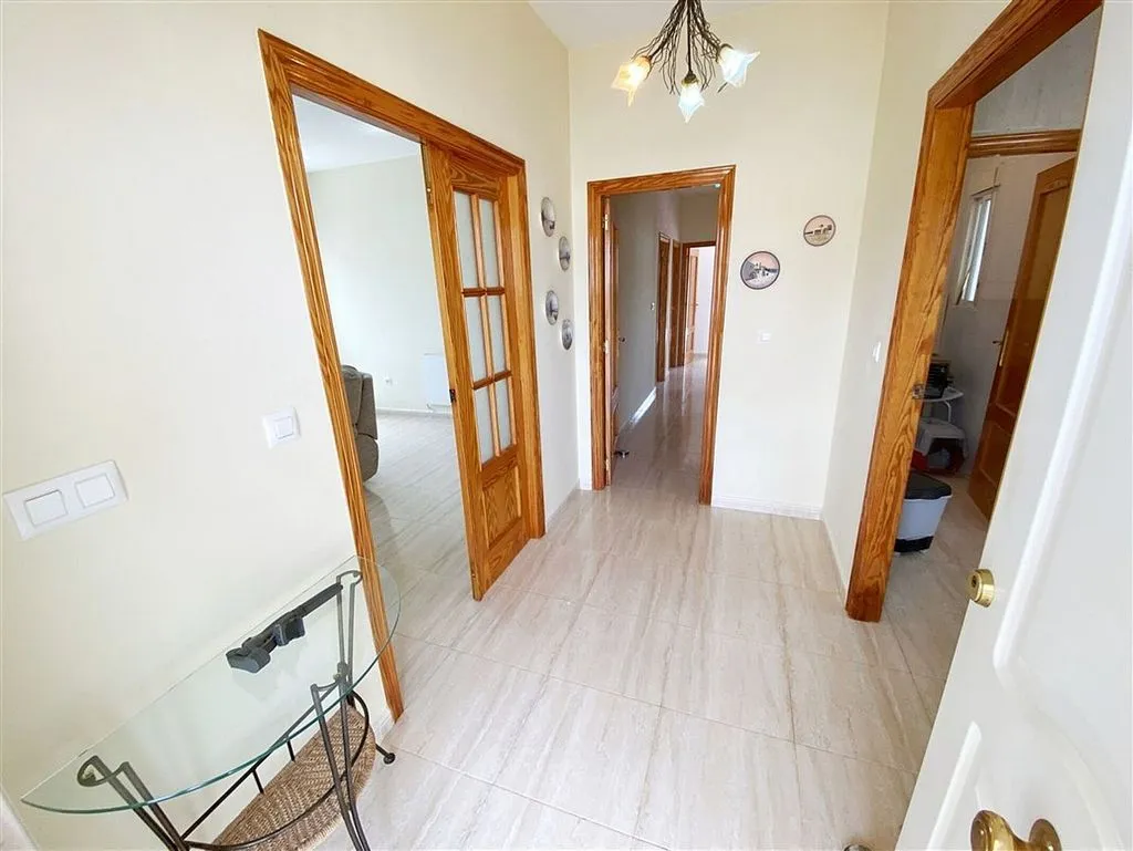 Entrée - Spacious Adjoined Villa with Terrace in Zurgena