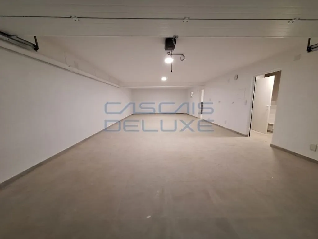 Garaaž - Luxury Villa with Private Pool in Cascais