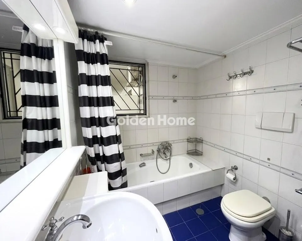 Vannitoad - Duplex with Sea View in Alimos - Kythirion