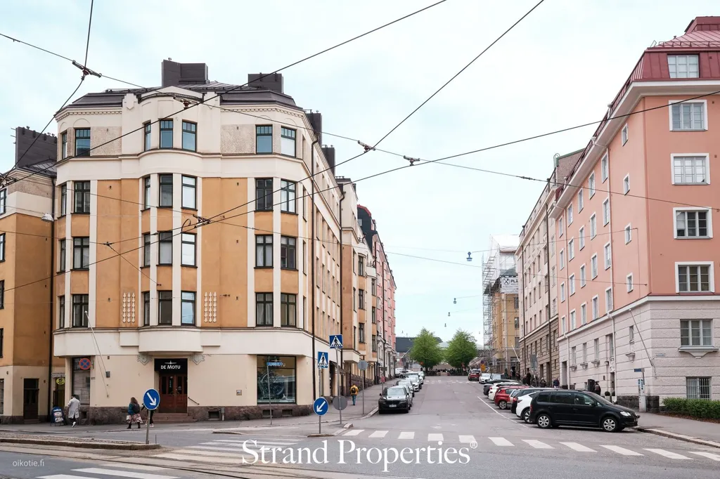 Välivaade - Historic Apartment with Garden View in Etu-Töölö