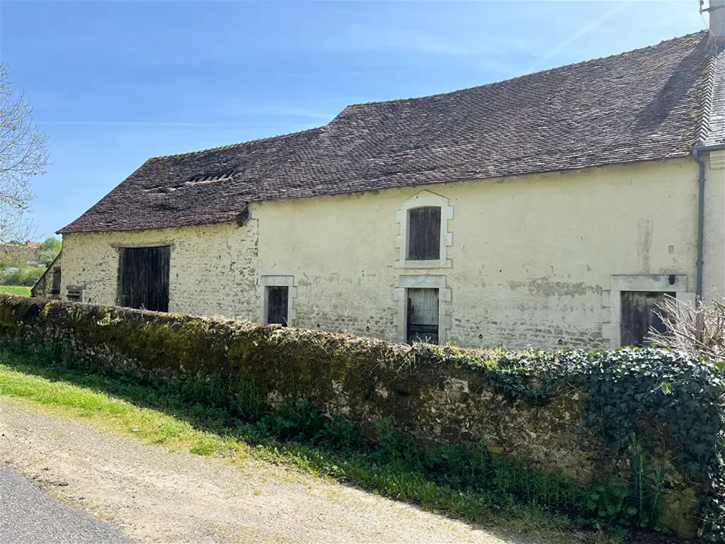 Extérieur - Maison de Campagne à Rénover avec Dépendances à Lignac