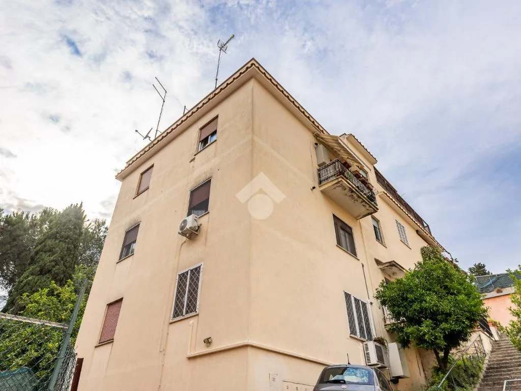 Extérieur - 3-Room Apartment with Private Courtyard in Rome