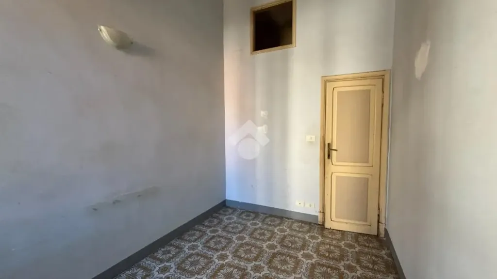 Pièces - Ground Floor Apartment with Garden in Cave