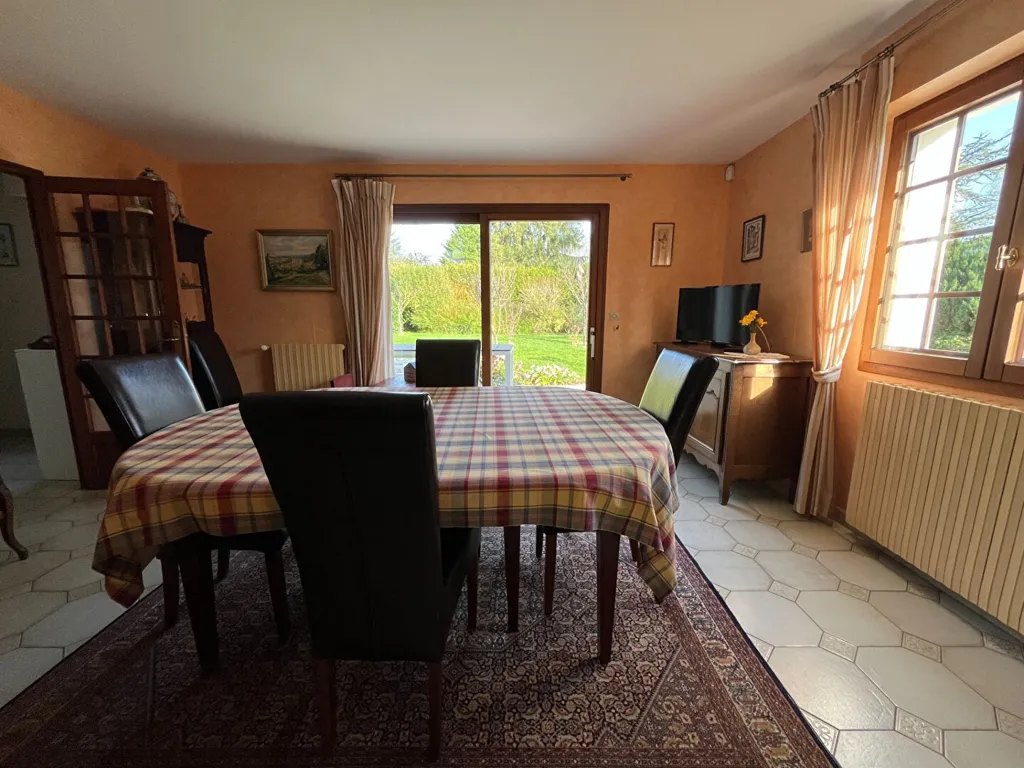 Söögituba - Character House with Pool in Les Mesnuls