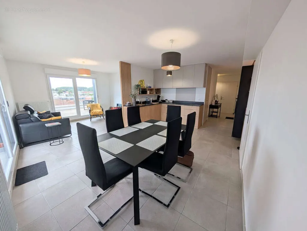 Söögituba - Luxury Apartment with Rooftop in Bethune