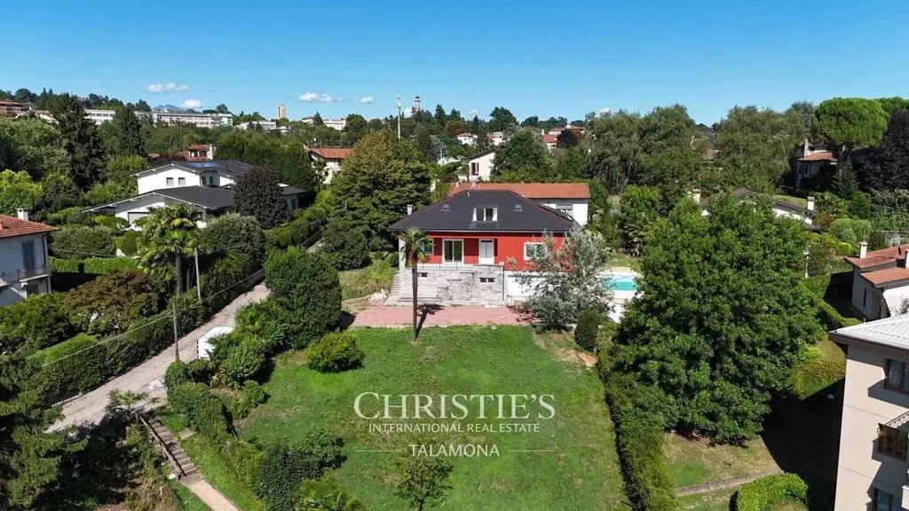 Õhuvaade - Luxury Villa with Pool in Casbeno, Varese