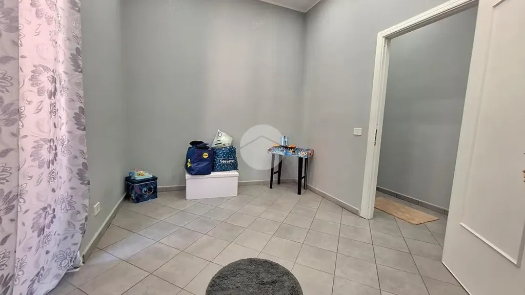 Entrée - Rear-Facing Apartment with Balcony in Palermo