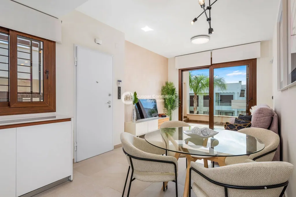 Salle à manger - Penthouse with Mountain Views in Torrevieja