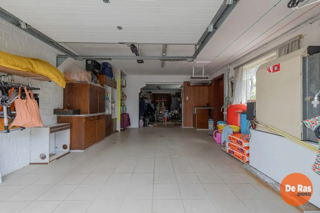 Garaaž - Open Plan House with Garden in Aaigem