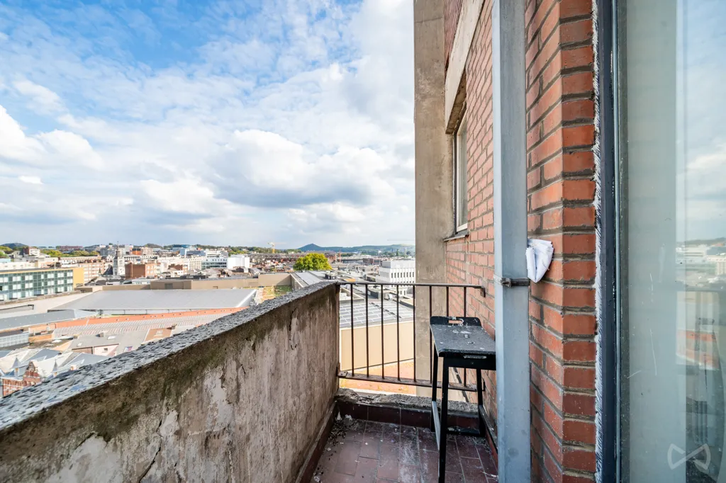 Balcon - Appartement avec Balcon dans le Centre de Charleroi