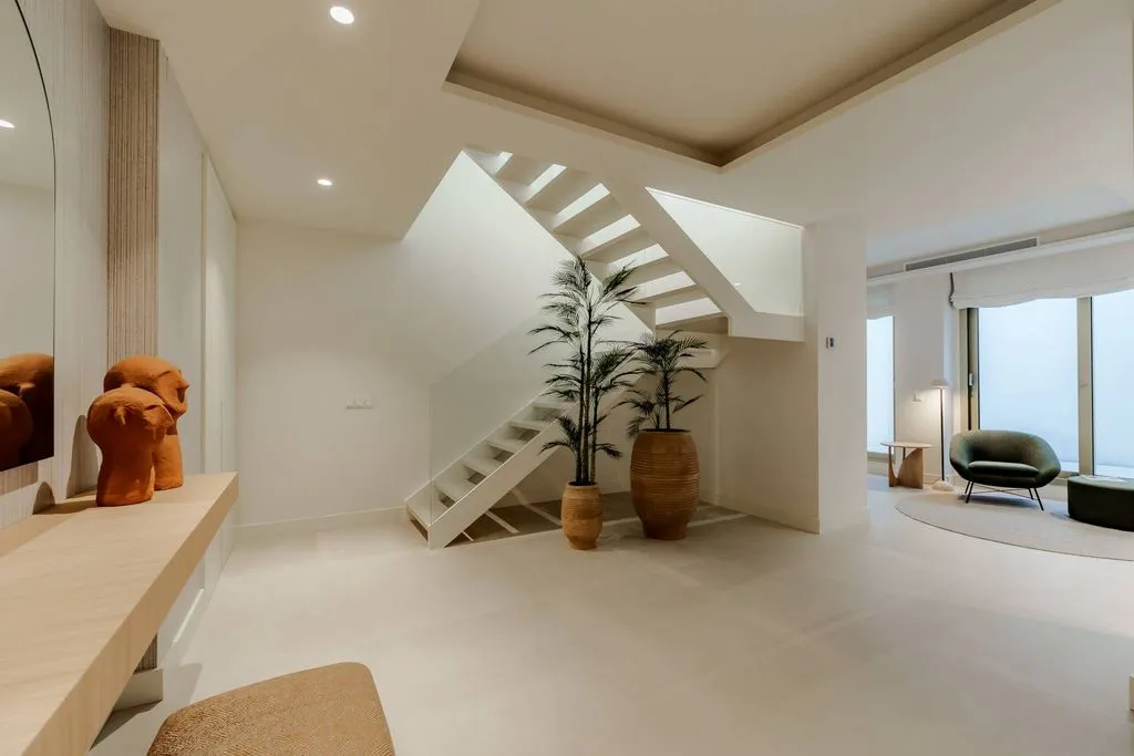 Esik - Triplex with Rooftop Pool in Marbella Golden Mile