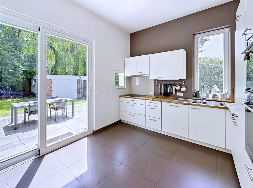 Cuisine - Maison 3 Façades avec Ascenseur à Uccle