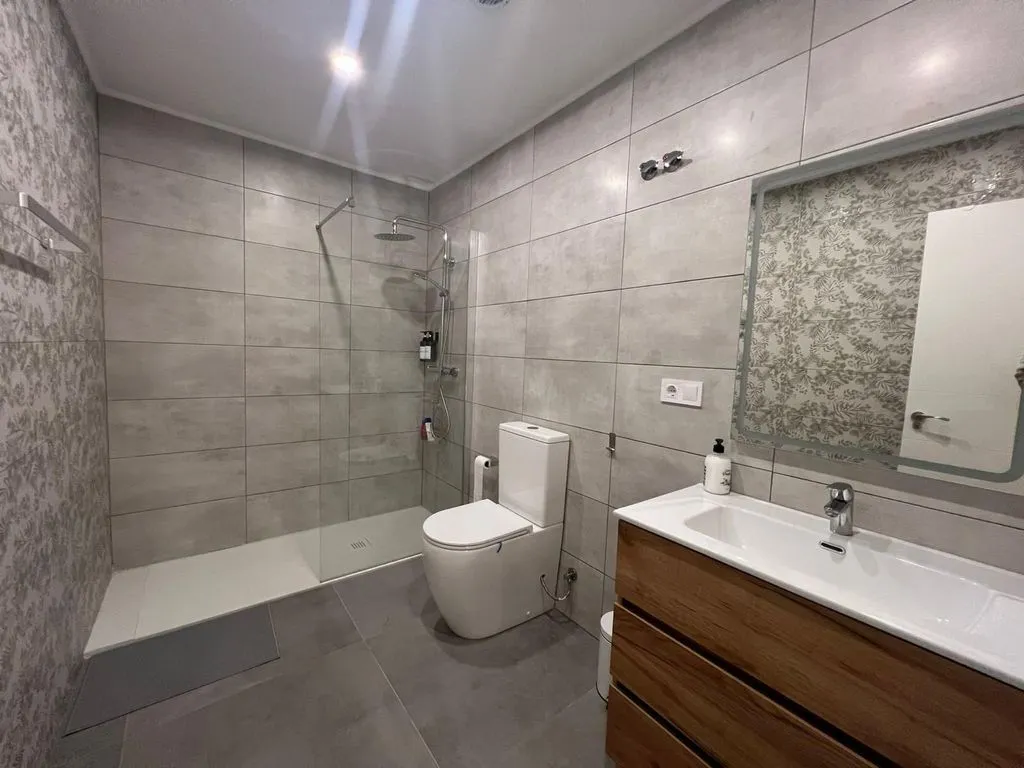 Salles de bain - Luxury Adosado with Pool in Benidorm