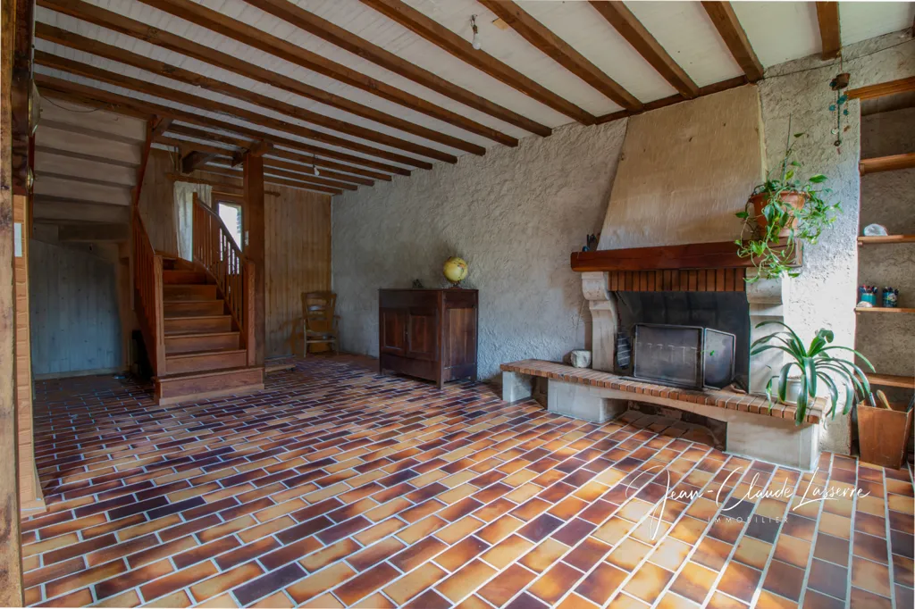 Living Room - Charming Stone House with Hangar in Vouzeron