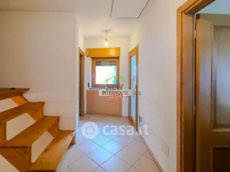 Esik - Rustic Townhouse with Terrace in Zuglio