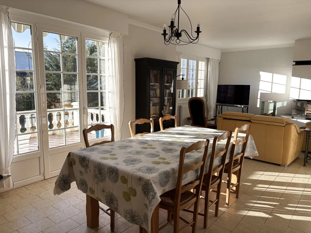 Söögituba - House with Ground Floor Living in Pacy-sur-Eure
