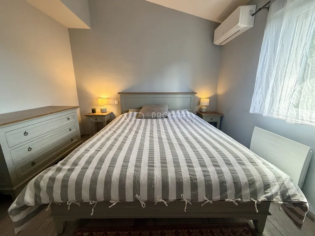 Chambres - Maison Rénovée avec Piscine à Lourmarin