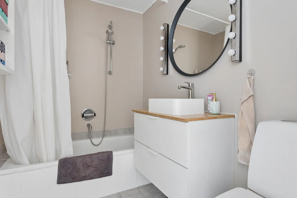 Salles de bain - Family-Friendly Terraced House in Bellinge