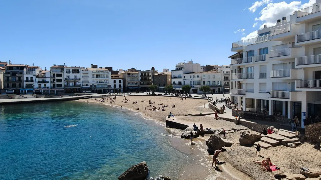 Modern Flat with Sea View in L'Escala