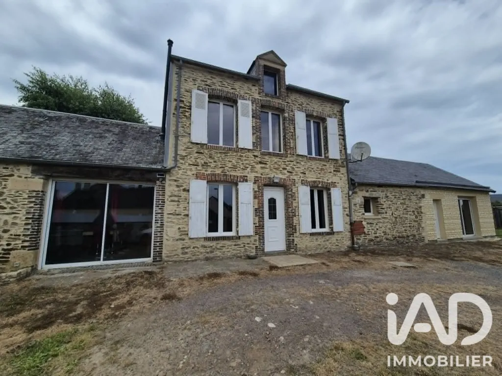 Esterno - Rustic House with Garden in Molay-Littry