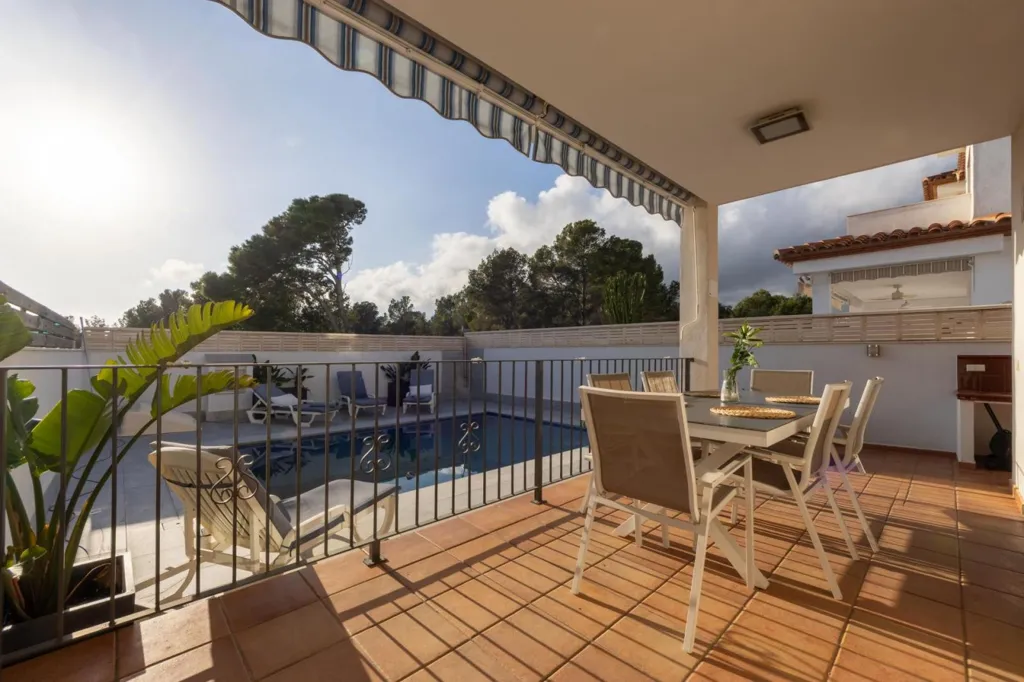 Terrass - Pareded House with Pool on Avenida de Cádiz