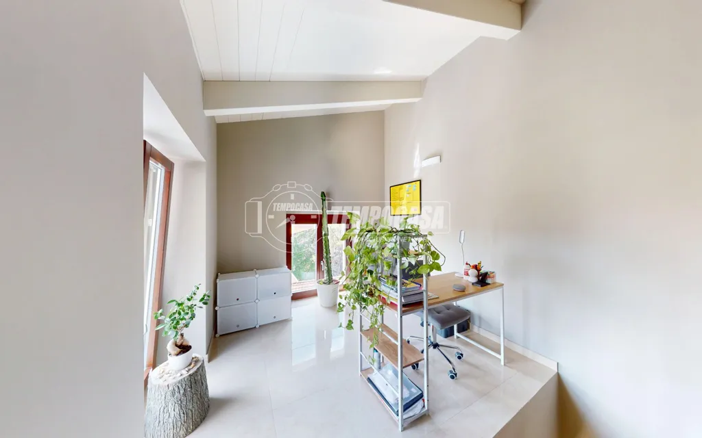 Kabinet - Duplex with Private Parking in Aversa
