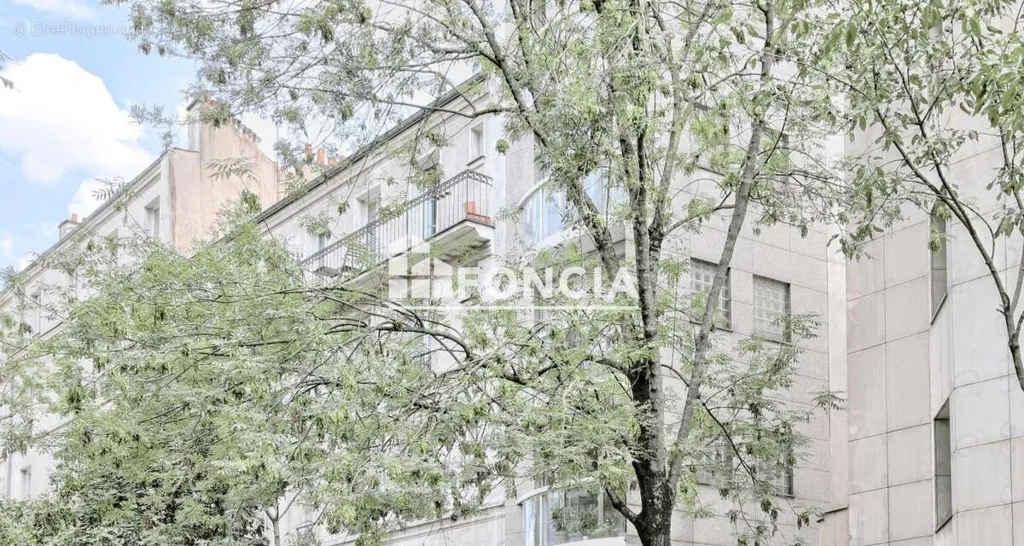 Extérieur - Studio Transformable en 2P avec Balcon à Tram Jean Moulin