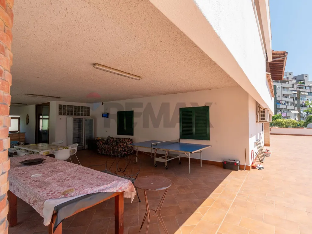 Terrass - Single Villa with Pool in Palermo