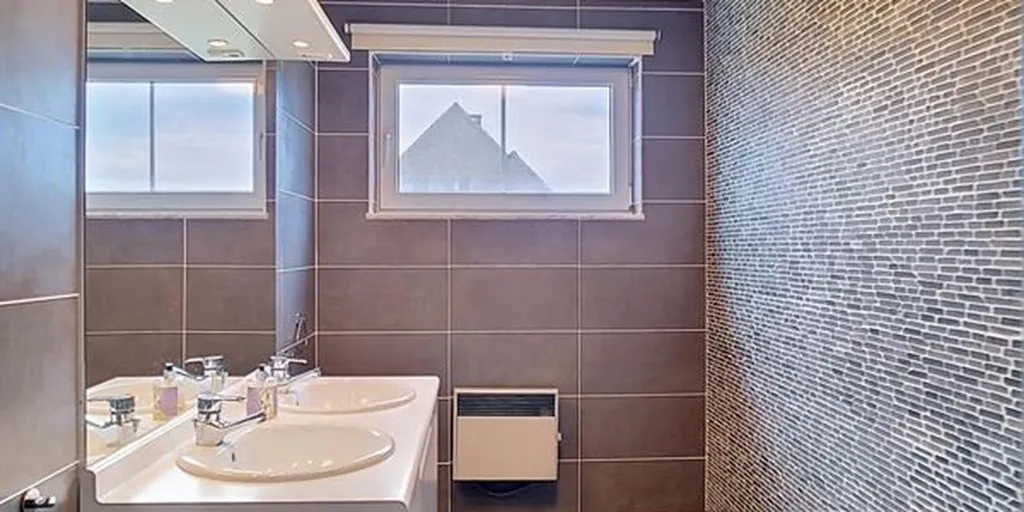 Salles de bain - Duplex avec Terrasse près du Centre de Ramsel