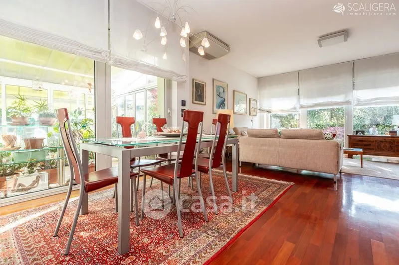 Salle à manger - Minimalist Villa with Private Garden in Legnago