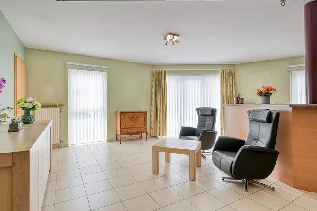 Esik - Accessible 2-Bed Apartment with Garden in Machelen