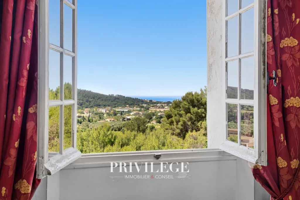 Pièces - Villa avec échappée mer à Ollioules