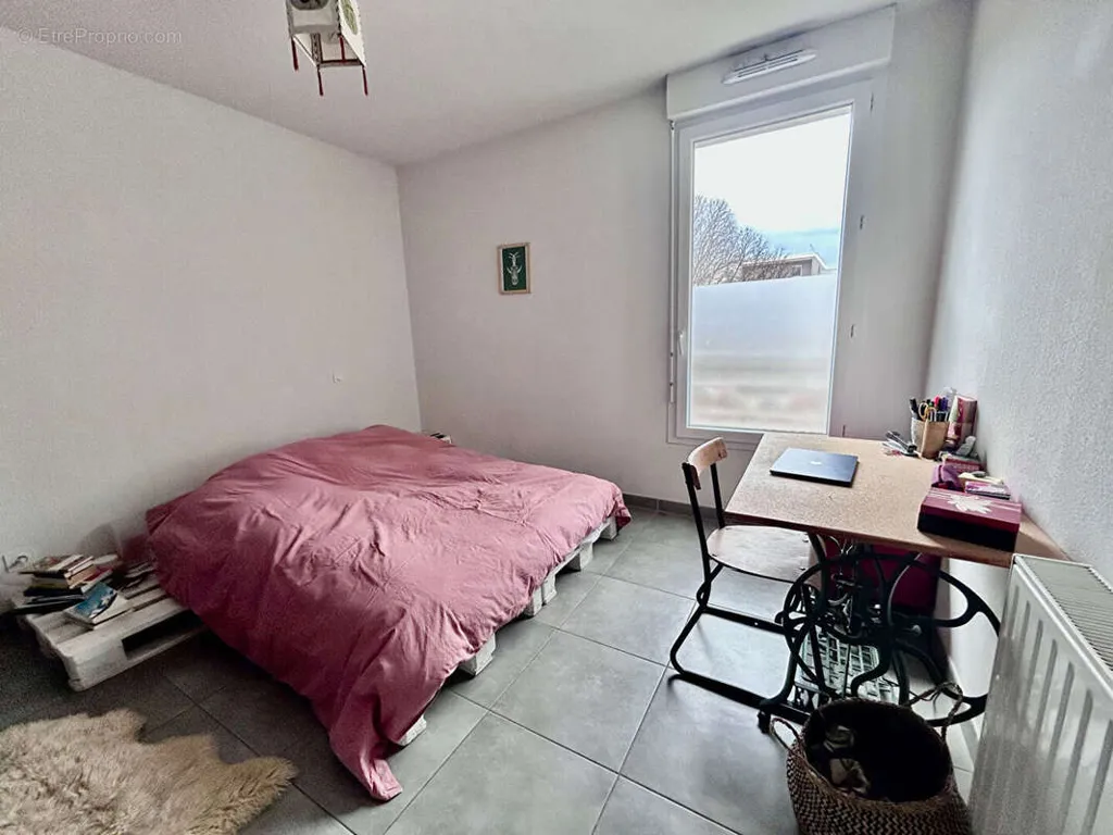 Chambres - Appartement T2 avec Terrasse à Castelnau-le-Lez
