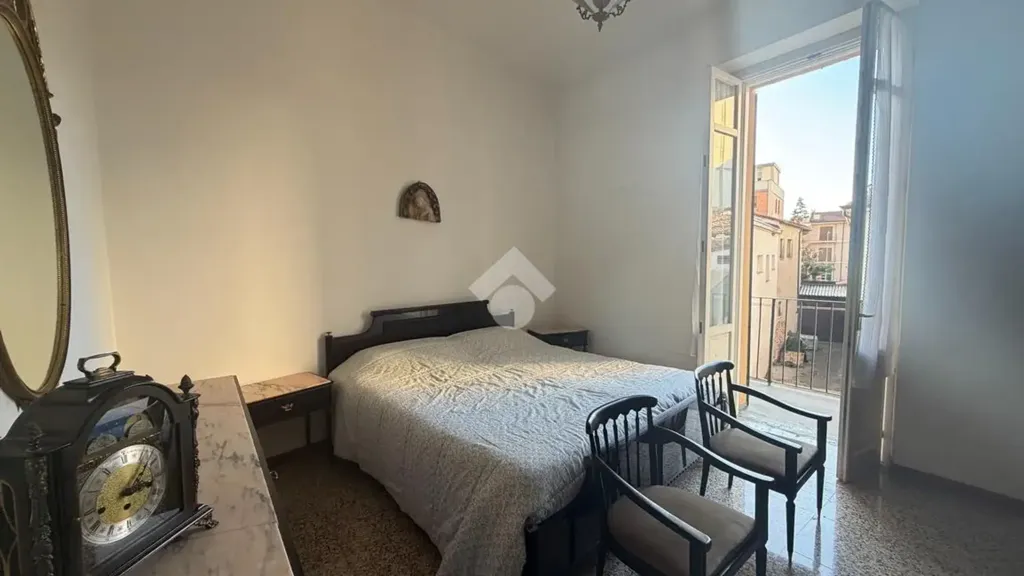 Magamistoad - 3-Room Apartment with Balcony in Broni