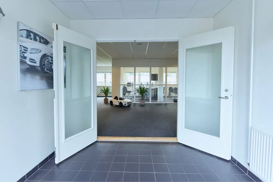 Entrée - Modern Office with Terrace in Birkemose Allé